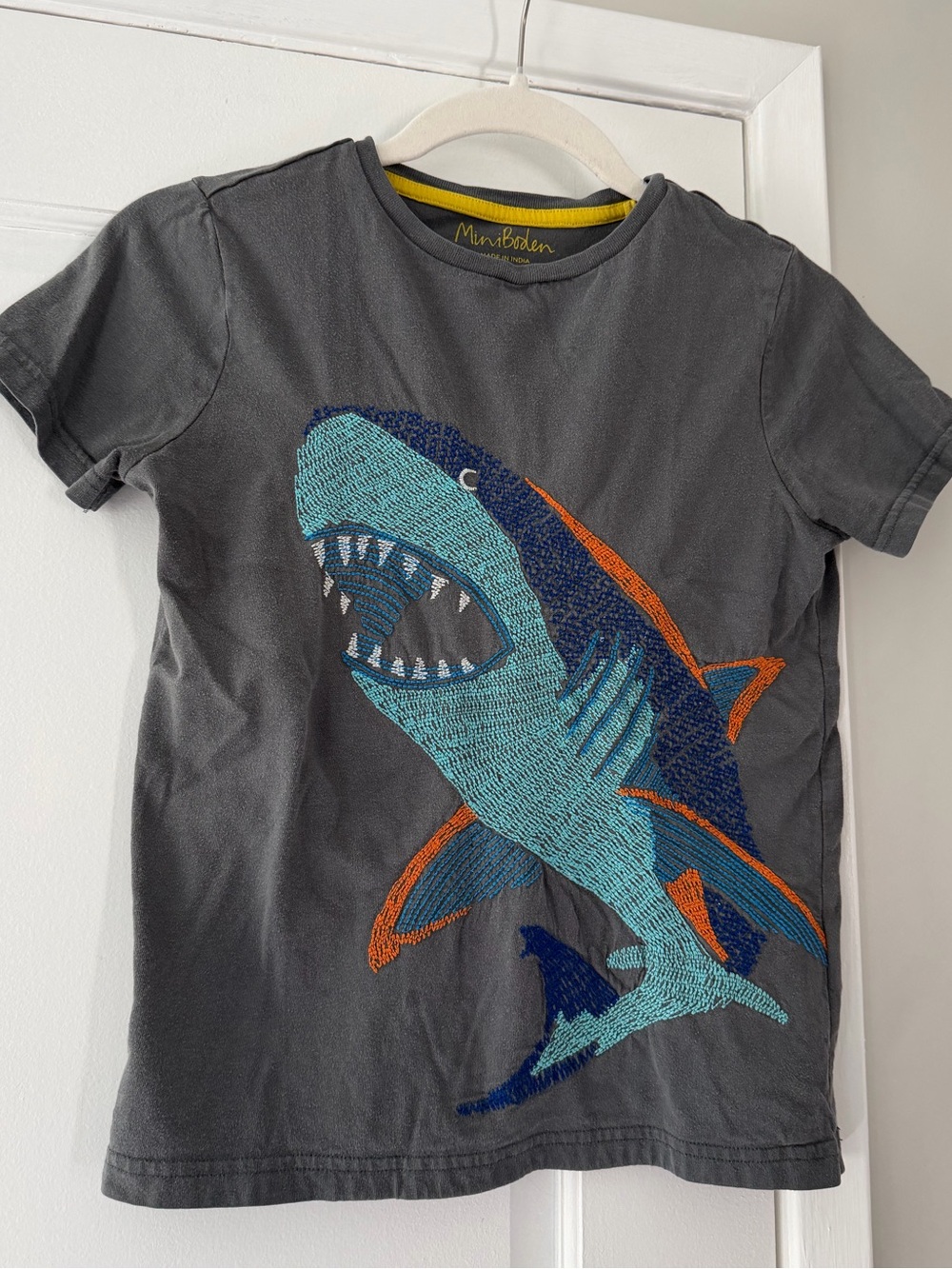 Mini Boden Boys' Charcoal Shark Graphic Tee - Blue & Orange
